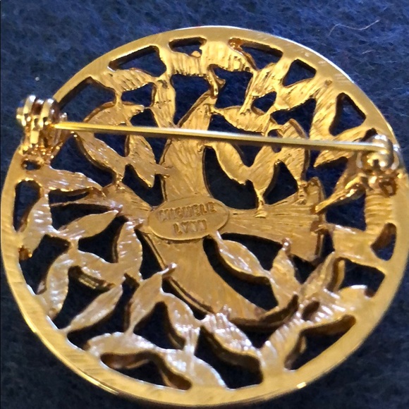 Vintage design by Michelle Lynn brooch - Picture 2 of 3